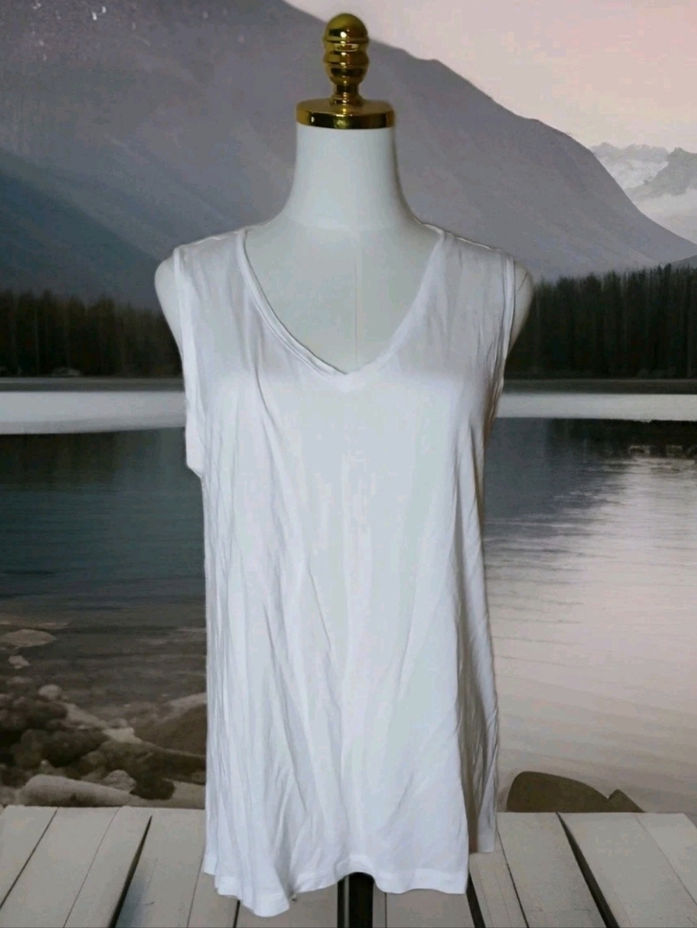 BAREFOOT Dreams White Sleeveless Tank Top